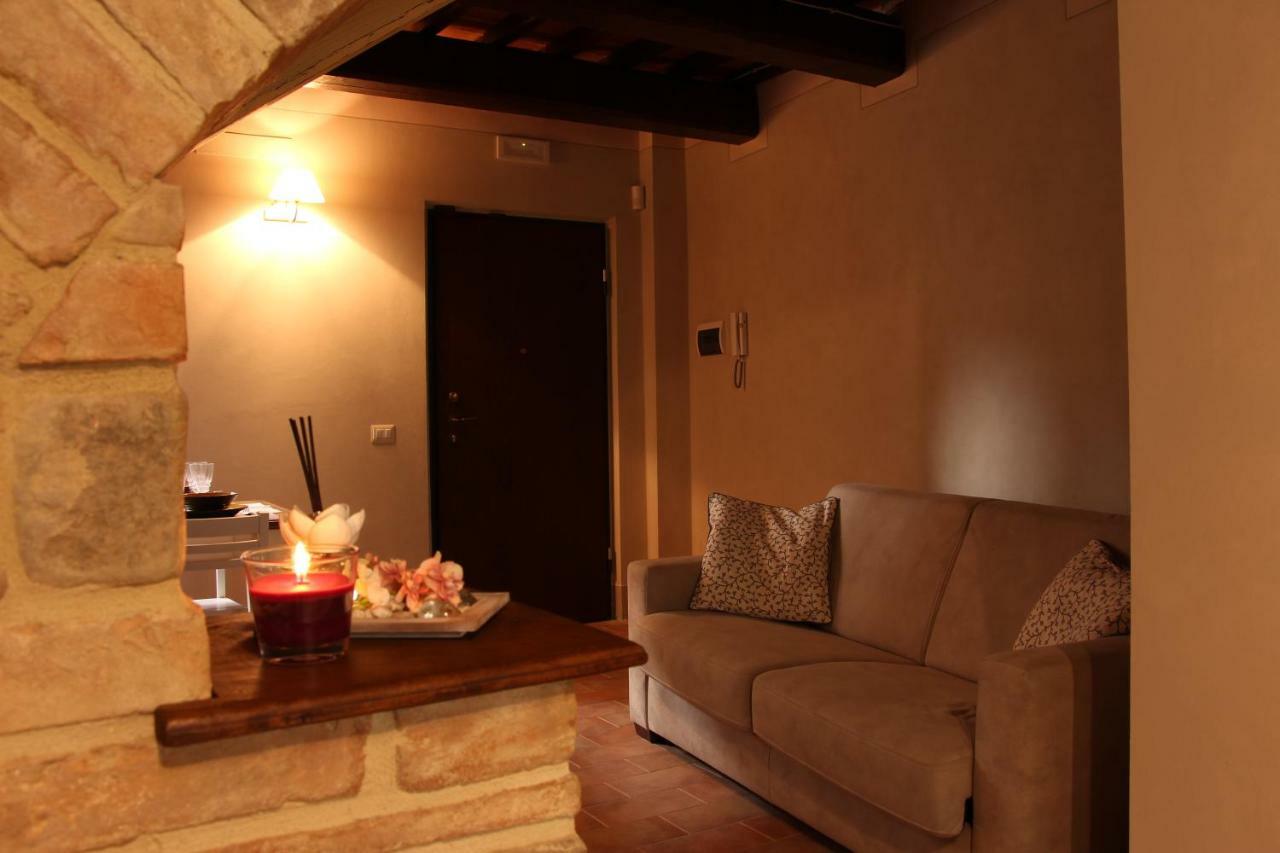 Il Cortile Delle Rose Holiday House Perugia Ngoại thất bức ảnh